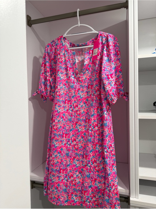 Lilly Pulitzer Dresses & Skirts - Lilly Pulitzer Pink and Blue Vibrant colors, Easley Floral Dress